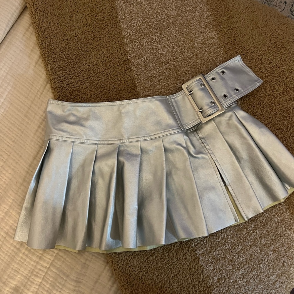 Y2K mini skirt